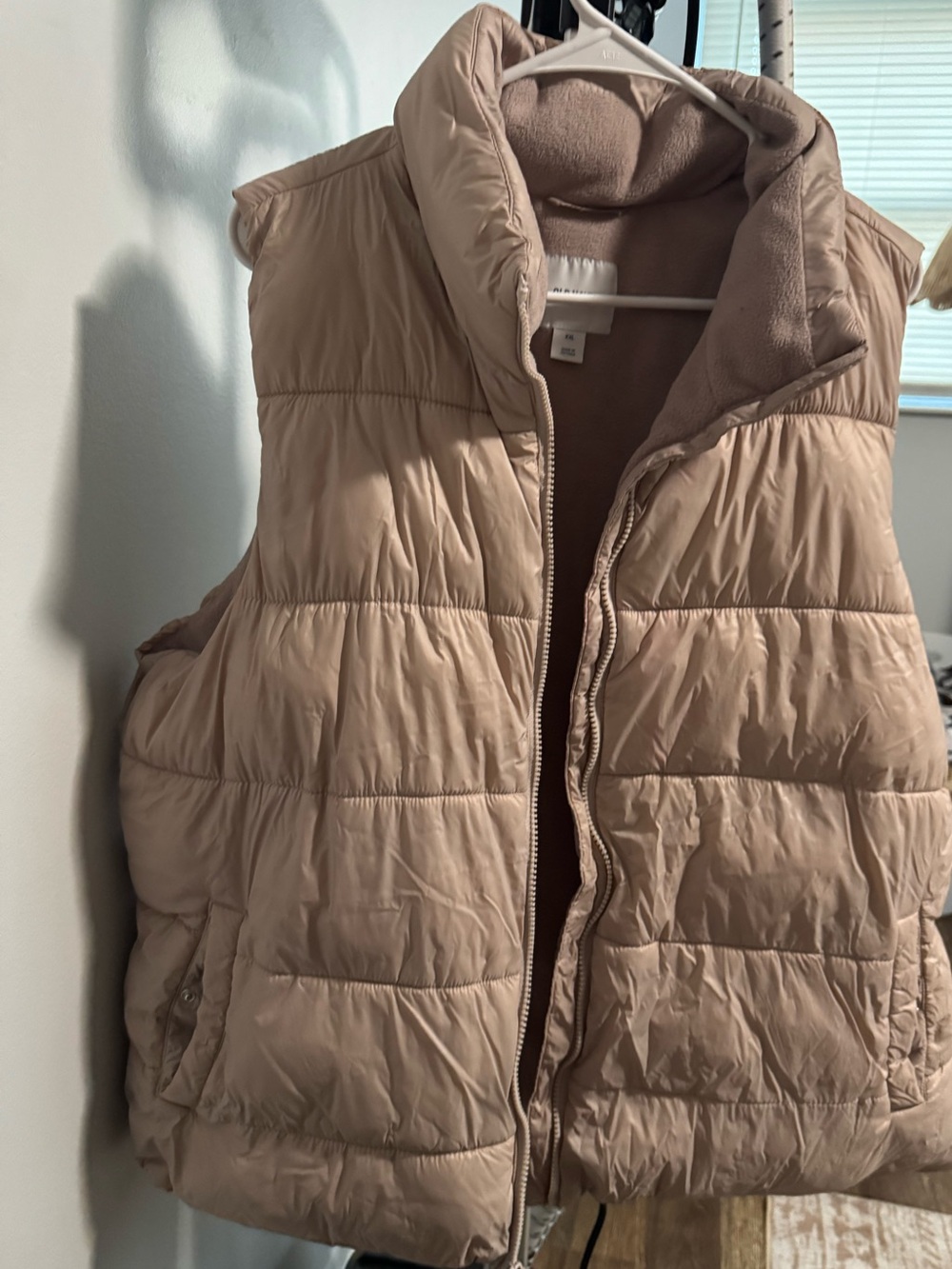 Women’s Quilted Puffer Vest in pink- Lightweight Layer